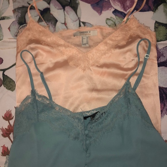 Two Tops - Picture 1 of 5